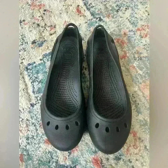 Crocs Women's Kadee Eyelet Ballerina Shoes Flats in Black 8 - Picture 1 of 5